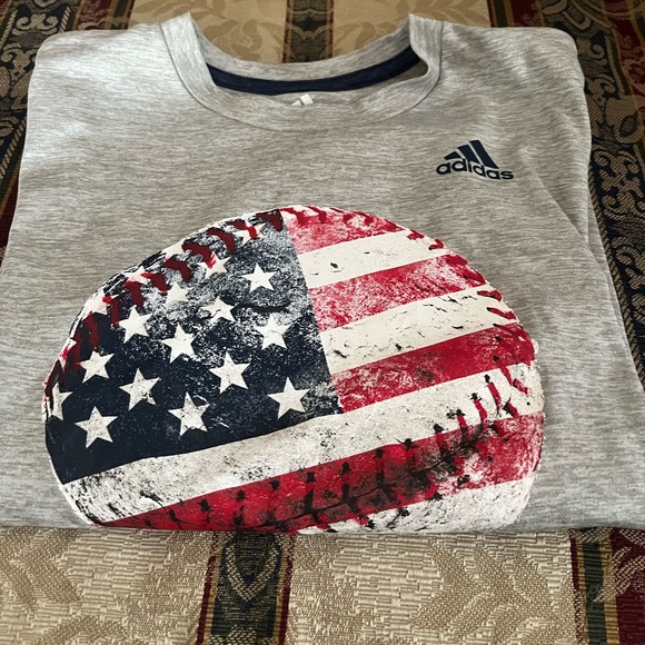 Adidas boys American gray with flag baseball shirt. - Picture 2 of 5